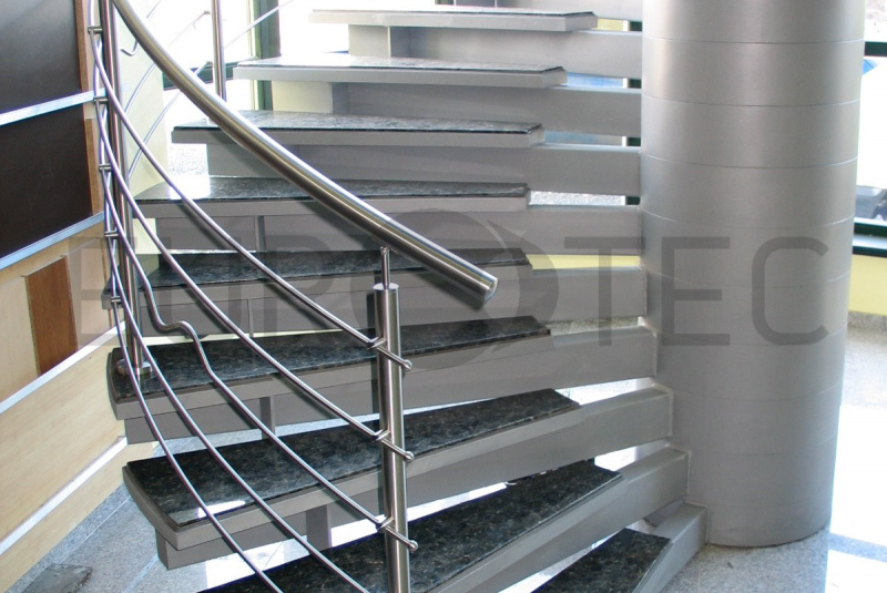 Schody / Točité schody  - foto