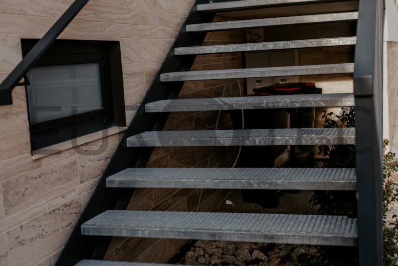 Schody / Exteriérové schody - foto Schody / Exteriérové schody - foto