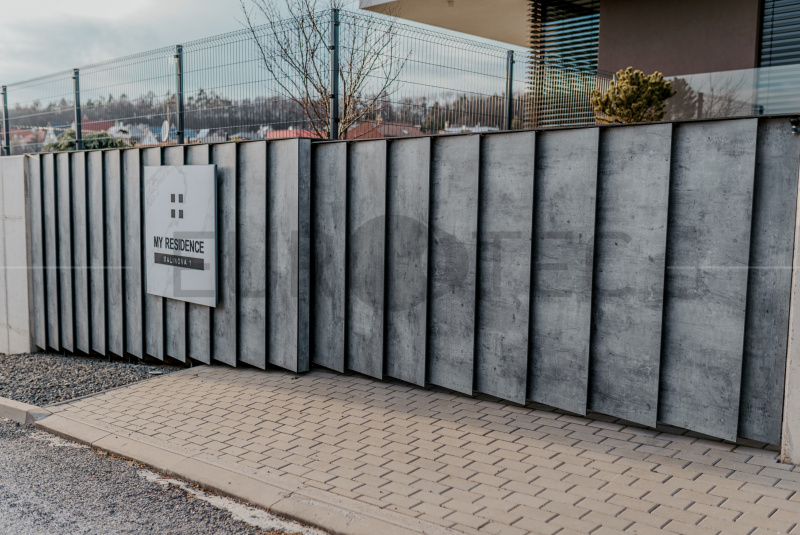 Brány a ploty / FUNDERMAX - foto Brány a ploty / FUNDERMAX - foto