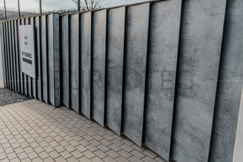 Brány a ploty / FUNDERMAX - foto Brány a ploty / FUNDERMAX - foto