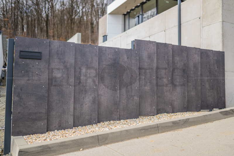 Brány a ploty / FUNDERMAX - foto Brány a ploty / FUNDERMAX - foto