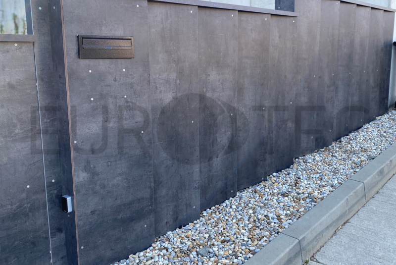 Brány a ploty / FUNDERMAX - foto Brány a ploty / FUNDERMAX - foto