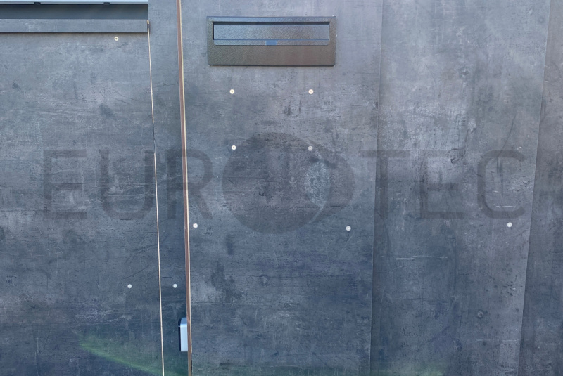 Brány a ploty / FUNDERMAX - foto Brány a ploty / FUNDERMAX - foto