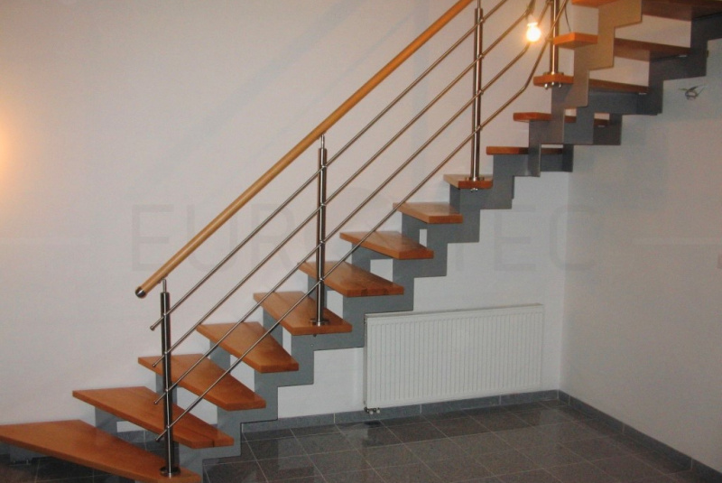 Schody / Nosníkové schody - foto Schody / Nosníkové schody - foto
