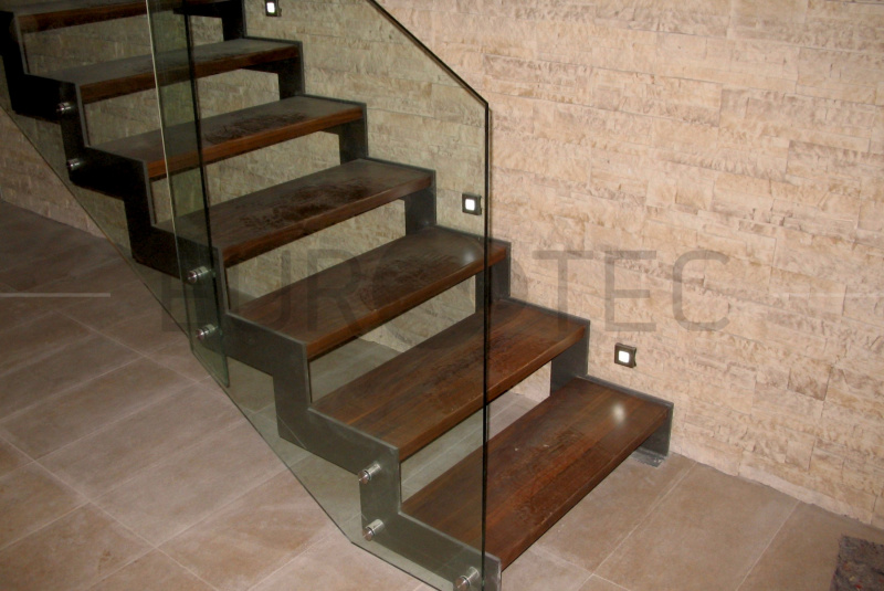 Schody / Nosníkové schody - foto Schody / Nosníkové schody - foto