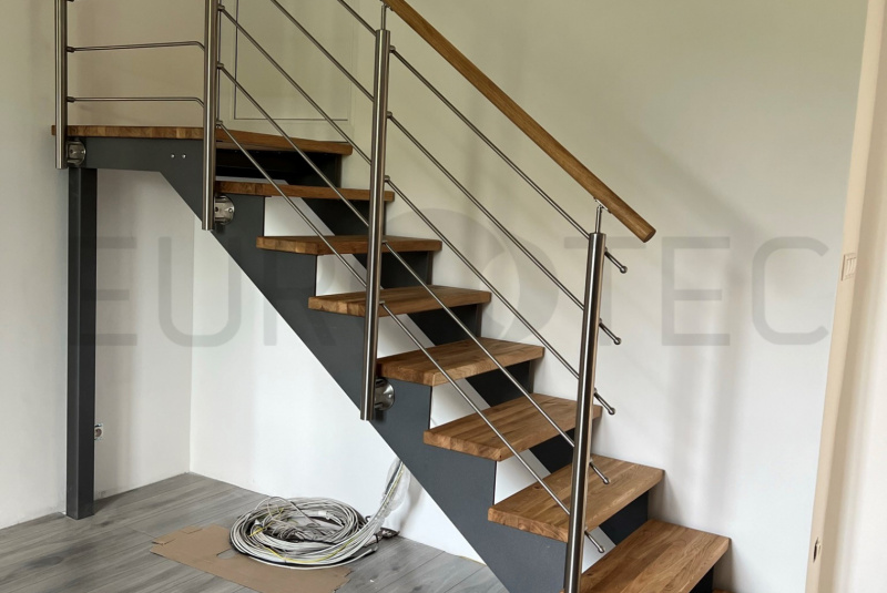 Schody / Nosníkové schody - foto Schody / Nosníkové schody - foto