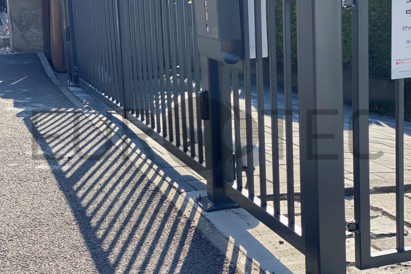 Brány a ploty / KOVANÉ  - foto Brány a ploty / KOVANÉ  - foto