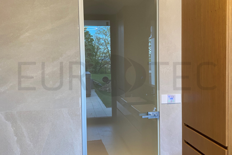 Sklenené systémy / DVERE A ZÁSTENY - foto Sklenené systémy / DVERE A ZÁSTENY - foto