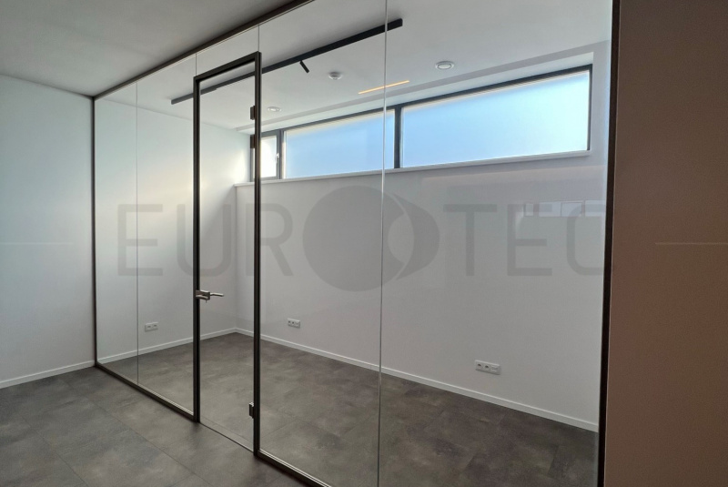 Sklenené systémy / DVERE A ZÁSTENY - foto Sklenené systémy / DVERE A ZÁSTENY - foto