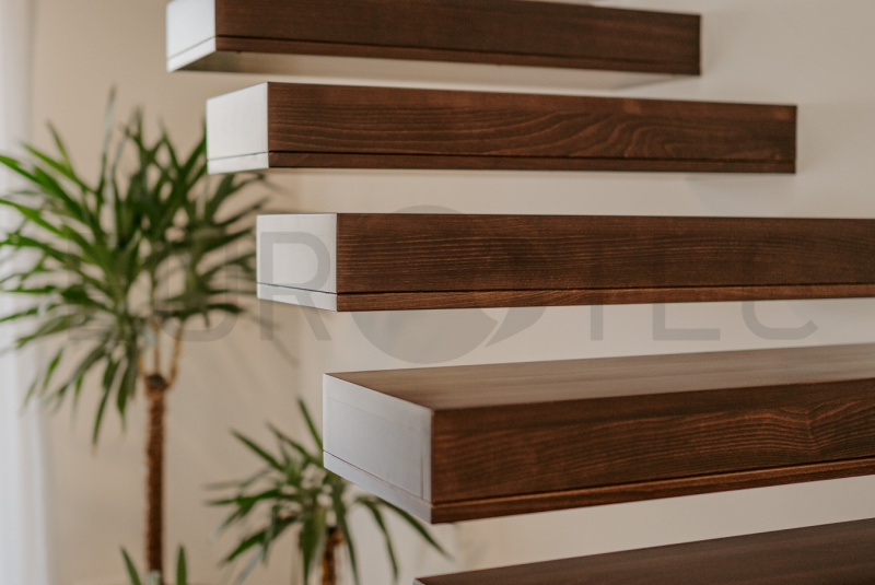 Schody / Samonosné schody - foto Schody / Samonosné schody - foto