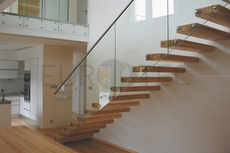 Schody / Samonosné schody - foto Schody / Samonosné schody - foto