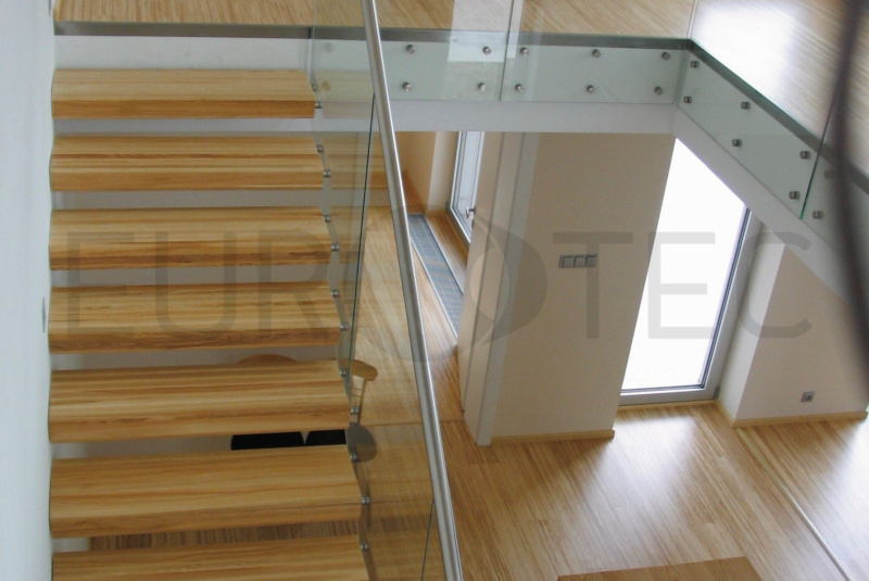 Schody / Samonosné schody - foto Schody / Samonosné schody - foto