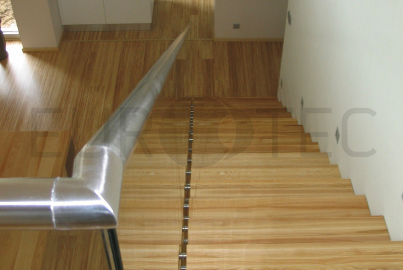 Schody / Samonosné schody - foto Schody / Samonosné schody - foto