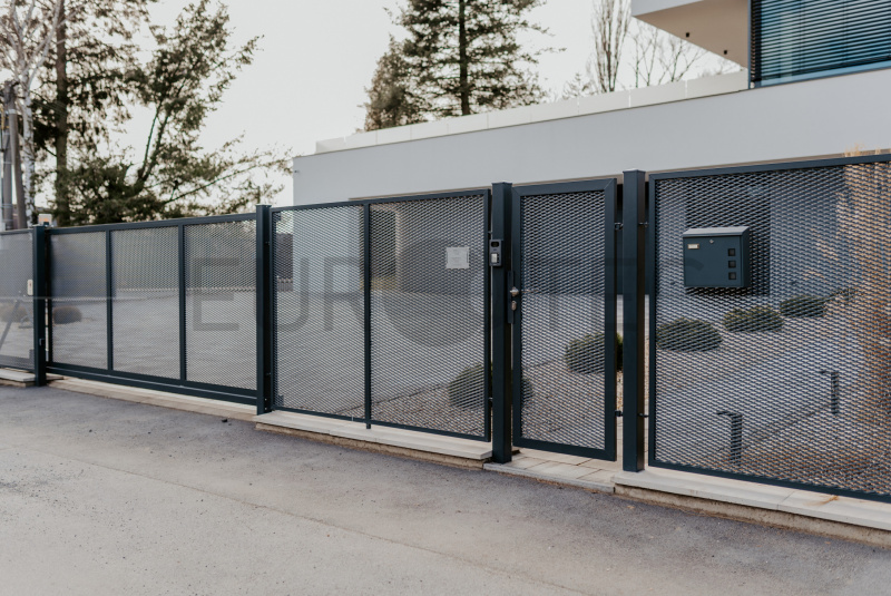 Brány a ploty / ŤAHOKOV - foto Brány a ploty / ŤAHOKOV - foto