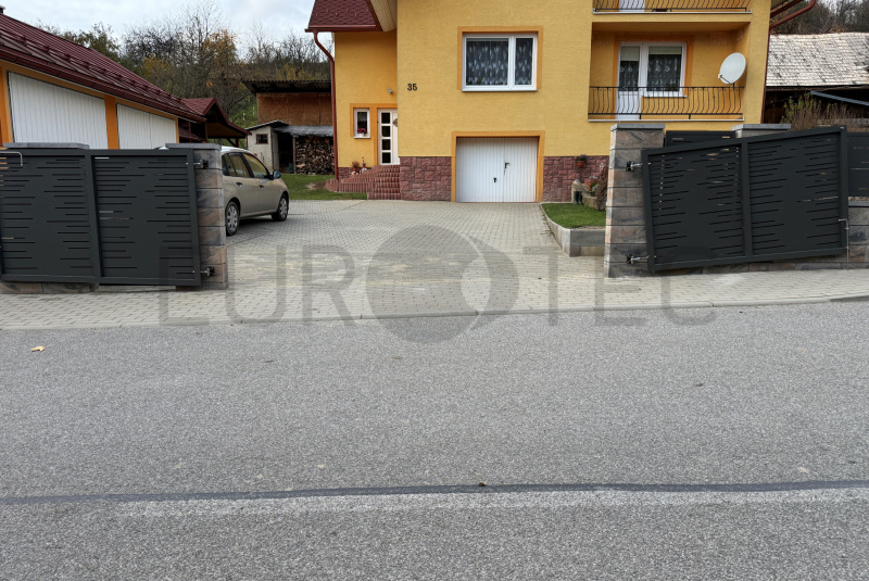 Brány a ploty / VYPAĽOVANÉ - foto