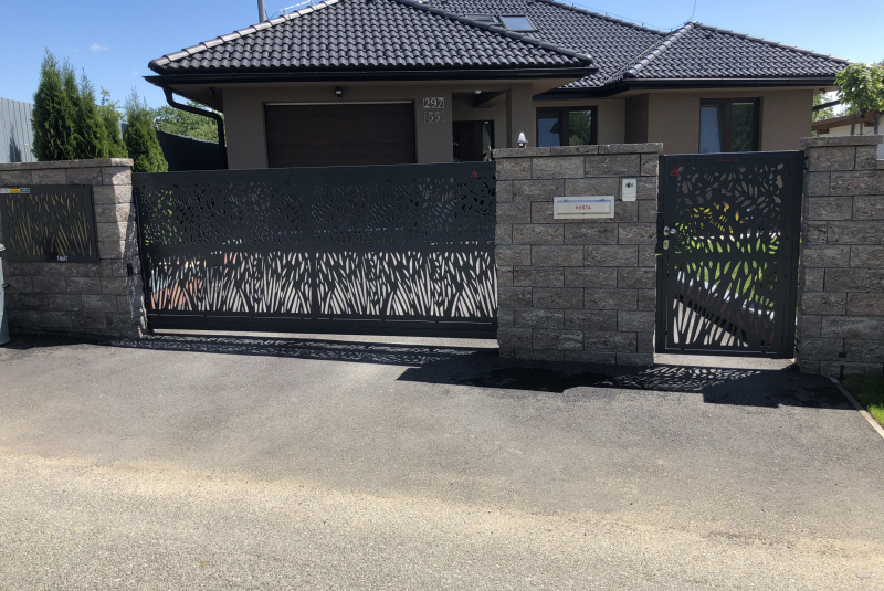 Brány a ploty / VYPAĽOVANÉ - foto Brány a ploty / VYPAĽOVANÉ - foto