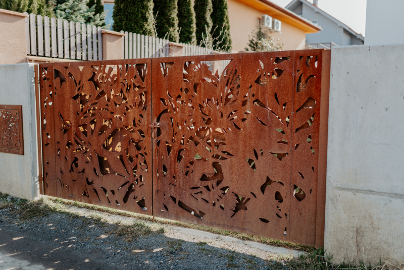 Brány a ploty / VYPAĽOVANÉ - foto Brány a ploty / VYPAĽOVANÉ - foto