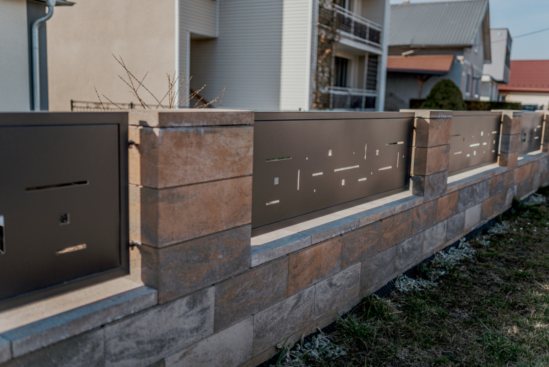 Brány a ploty / VYPAĽOVANÉ - foto Brány a ploty / VYPAĽOVANÉ - foto