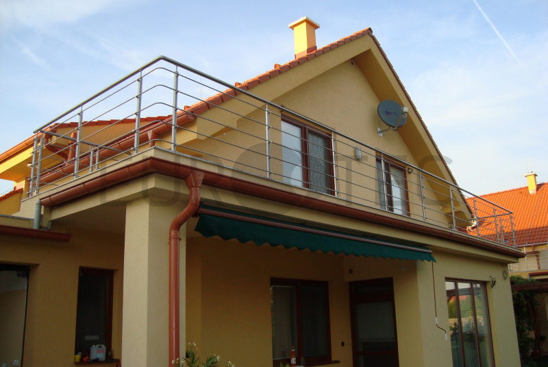 Zábradlia a balkóny / Prútová výplň - foto Zábradlia a balkóny / Prútová výplň - foto