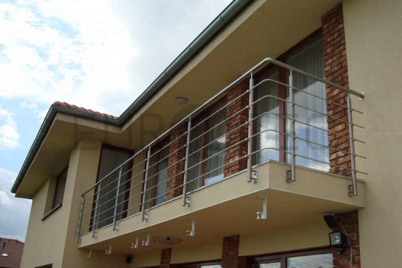 Zábradlia a balkóny / Prútová výplň - foto Zábradlia a balkóny / Prútová výplň - foto