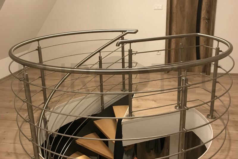 Zábradlia a balkóny / Prútová výplň - foto Zábradlia a balkóny / Prútová výplň - foto