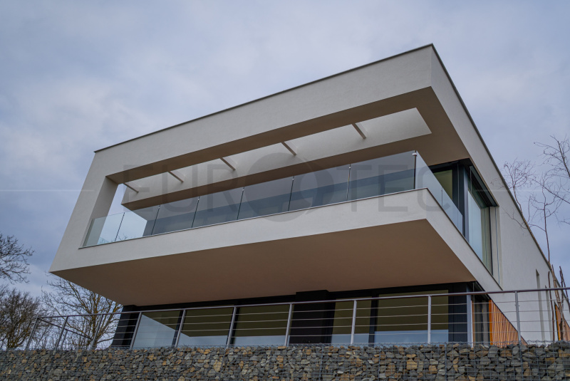 Zábradlia a balkóny / Sklenené - Lišta - foto Zábradlia a balkóny / Sklenené - Lišta - foto