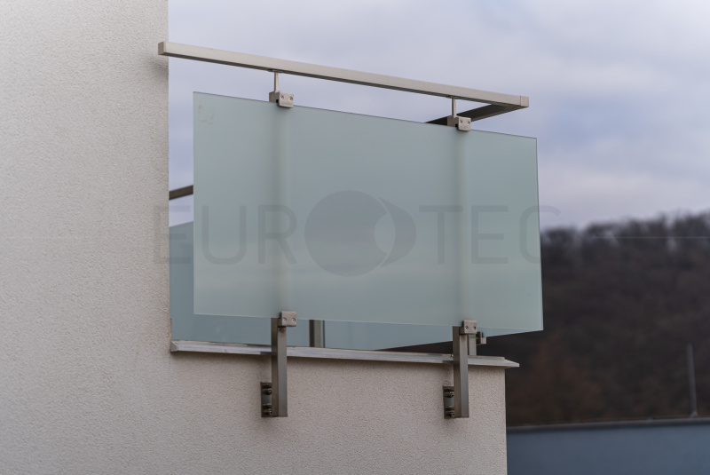 Zábradlia a balkóny / Sklenené - Stlpikové - foto Zábradlia a balkóny / Sklenené - Stlpikové - foto