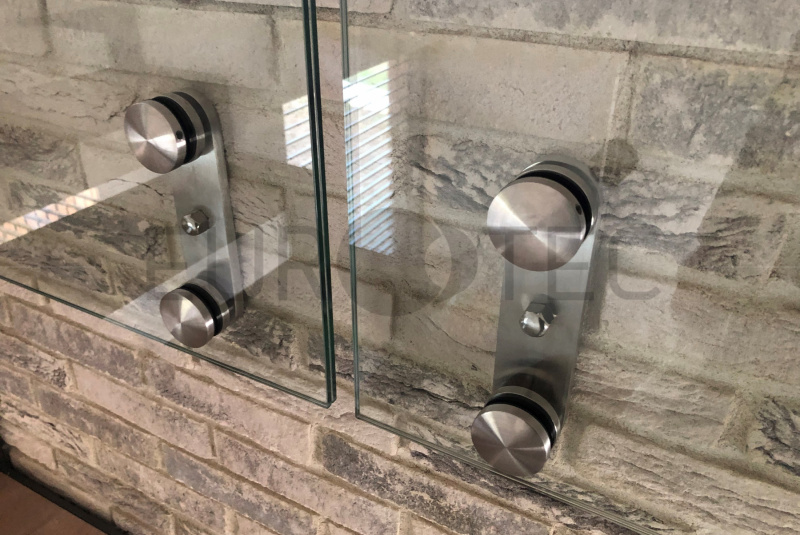 Zábradlia a balkóny / Sklenené - Terče - foto Zábradlia a balkóny / Sklenené - Terče - foto