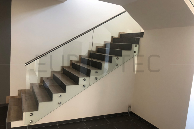 Zábradlia a balkóny / Sklenené - Terče - foto Zábradlia a balkóny / Sklenené - Terče - foto