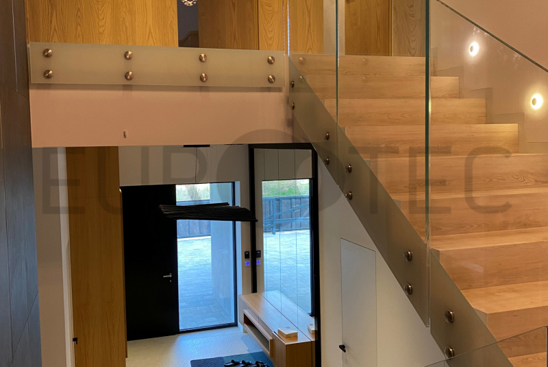 Zábradlia a balkóny / Sklenené - Terče - foto Zábradlia a balkóny / Sklenené - Terče - foto